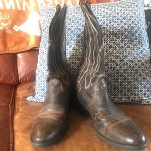 Arias rounded toe cowboy boots